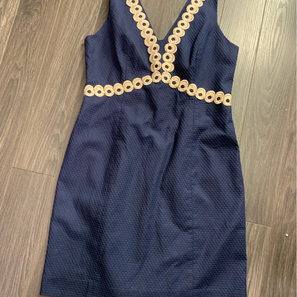Lilly Pulitzer size 10 V- neck dress.